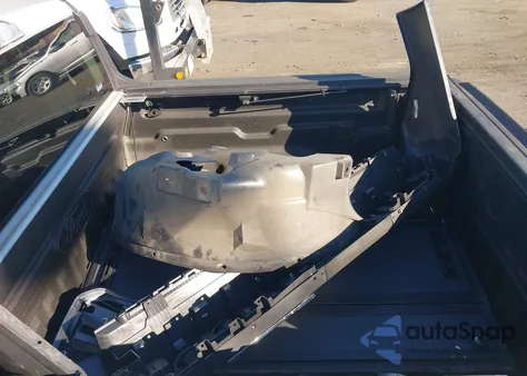 2022 Ford Maverick Xlt z USA, uszkodzony, nr VIN 3FTTW8F98NRA01825